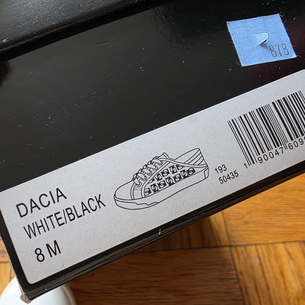NEW | Bebe Women's Dacia Sneakers - Picture 9 of 9